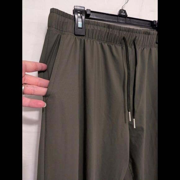 Zyia Women's Green Drawstring Nylon/Spandex Activewear Running Pants Size Medium - Picture 4 of 8